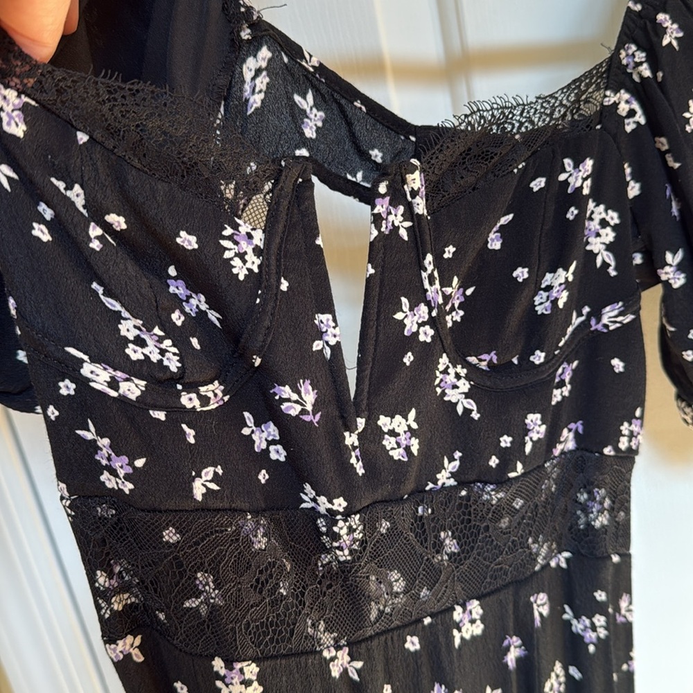 Forever 21 Black Floral Maxi Dress - Picture 4 of 14